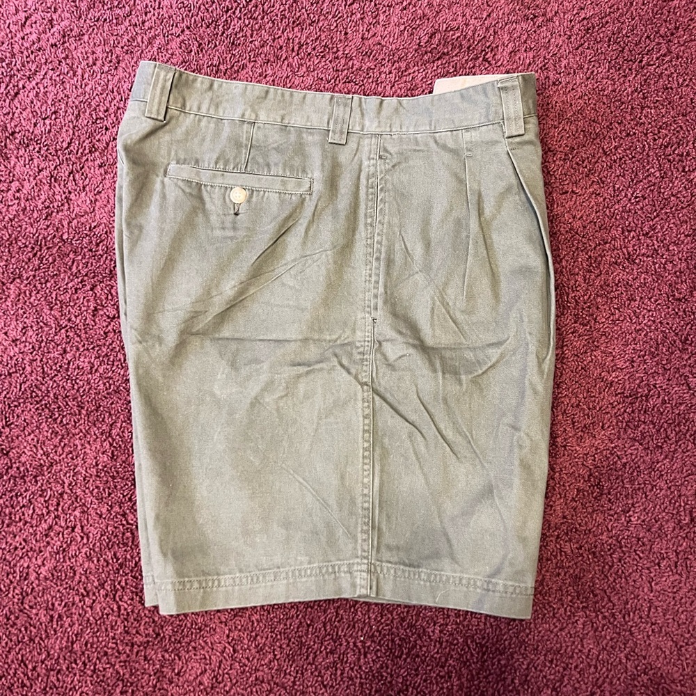 Mens Sun River pleated front shorts size 36 !